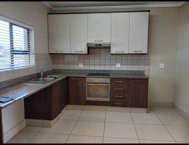 2 BEDROOM APARTMENT FOR SALE IN UMHLANGA RIDGE